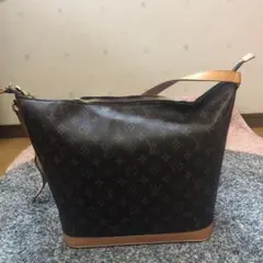 本日土日セール開催‼️Louis Vuitton アムファスリーシャロンストーン ルイヴィトン アムファースリー シャロンストーンコラボ