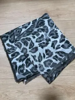 レオパード柄 ストール 約110cm x 110cm