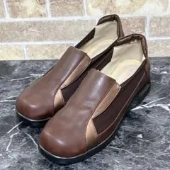 【889】✨美品✨MARIKA スリッポン　エアクッションソール　幅広　5E
