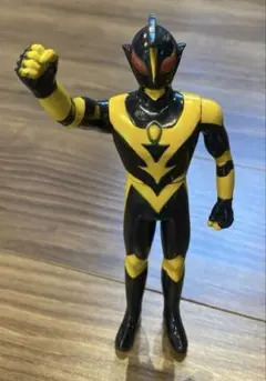 ウルトラマンシャドー　17cmフィギュア