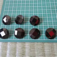 黒 ボタン 8個