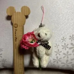 カーネーションくまストラップ
