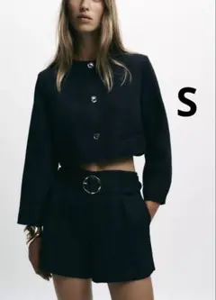 ZARA ザラ　ゴールドボタンショートブレザース　新品、未使用