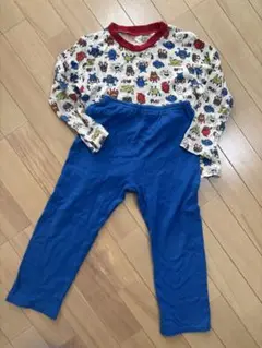 モンスター柄の長袖上下パジャマセット