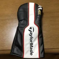 TaylorMade M2ヘッドカバー 黒/白/赤
