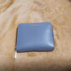 FURLAラウンドファスナー二つ折り財布