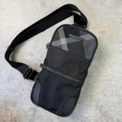 極美品★バーバリーブラックレーベル ボディバッグノバチェック レザー×ナイロン
