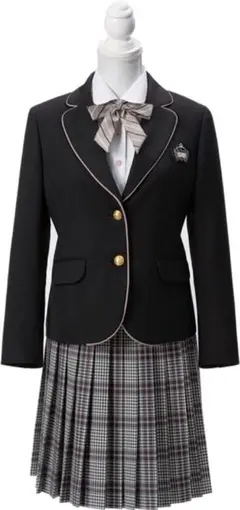 日本体育大学桜華高等学校　スカート
