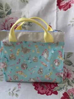 可愛い　保冷バッグ　ラミネートお弁当入れ