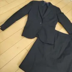 オリヒカ　ダークグレー ストライプ スカートスーツ M