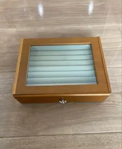 木製コレクションボックス ガラス蓋付き