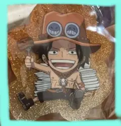未開封　新品　ONE PIECE エース アクリルキーホルダー