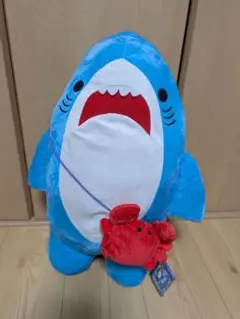 サメーマンぬいぐるみ　ウルトラBIG　ホージロー１点