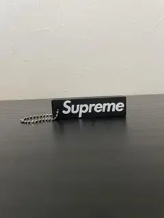 supreme キーホルダー