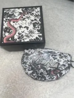 GUCCI スタッズ バタフライピアス