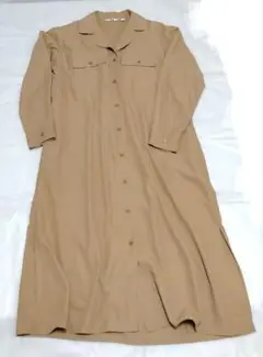 ベージュ 長袖 シャツワンピース　ユニクロ
