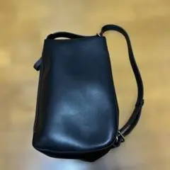 Item thumbnail for item afc259cf-4e1b-4e92-9c6d-193fa1cb6509