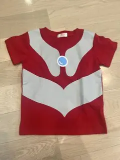 【美品】ウルトラマン　Tシャツ　110