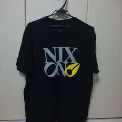 NIXON ロゴプリント 黒 半袖Tシャツ