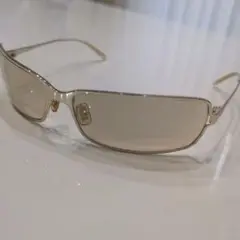 miu miu ゴールド サングラス