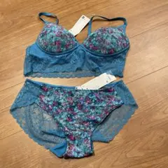 Item thumbnail for item 7a5e9fe1-0ded-4fb5-92dc-c781ea46e3a8