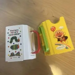 はらぺこあおむしとアンパンマンジュースホルダー