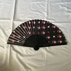 ✨送料無料✨黒地 赤白模様 扇子
