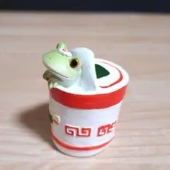 コポー　カエル　カップラーメン
