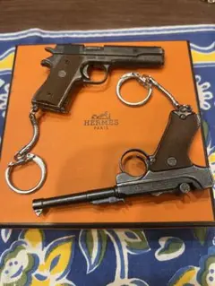 投売コルト45&LUGER DONG SAN MODEL金属製ピストル不良品2丁