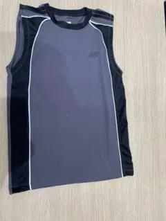 New Balance ノースリーブシャツ 18 グレー