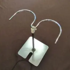 靴立て　ディスプレイスタンド 金属製 二つフック