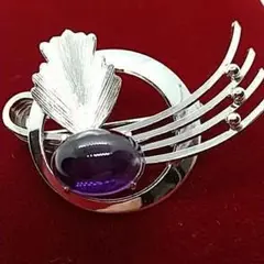 アメジストブローチ
