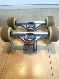 未使用INDEPENDENT TRUCKS 139 SILVER
