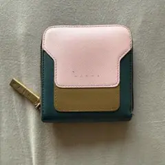 MARNI財布　使用感あり