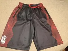 カイリー　バスケットボールショーツ 黒赤