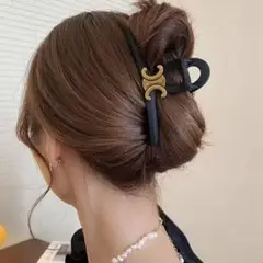 新品未使用 CELINE 大人気ヘアクリップ♡
