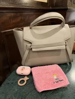 ベージュ ベルトハンドバッグ