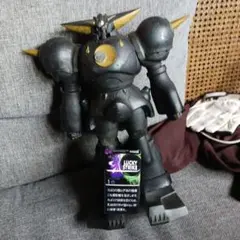 何かのソフビです