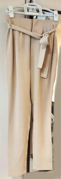 BED&BREAKFAST ベージュきれいめパンツ