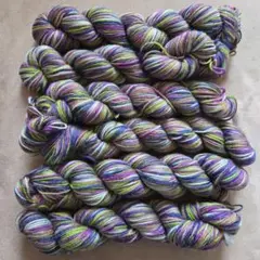 【新品未使用】ウール100% 毛糸　マルチカラー　編み物　手芸素材　6本300g