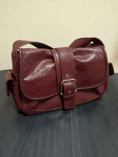 GRL グレイル　メッセンジャーバッグ　 レッド