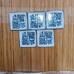 青い花柄の四角い皿5枚セット