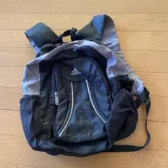 adidas リュック　小さめサイズ　ブラック/グレー