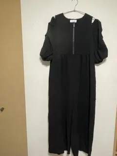 ESCAR オフショルダーサロペット　ブラック