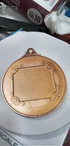 金色ゴルフメダル