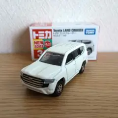 トミカ トヨタ ランドクルーザー 2023年モデル