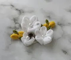 ミモザと白いお花のつまみ細工