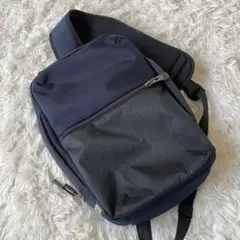 ace. タテ型軽量ワンショルダーバッグ ネイビー