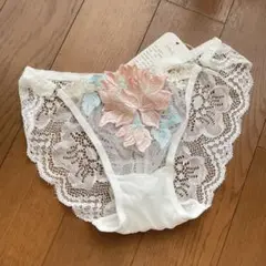 レース　ショーツ　刺繍　ホワイト