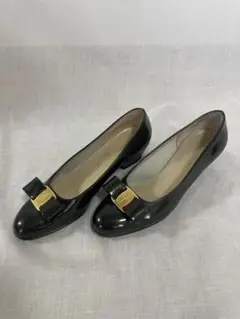 【美品】23cm〜23.5cm サルヴァトーレフェラガモ レザーヴァラ パンプス